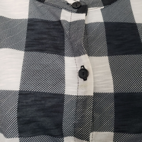 No Boundaries Women's XL Black White Buffalo Plaid Check Cap Sleeve Button Up - Picture 3 of 9